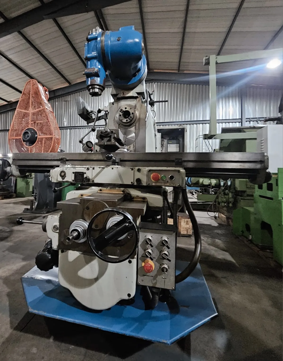 X6232 X 1600 UNIVERSAL MILLING MACHINE